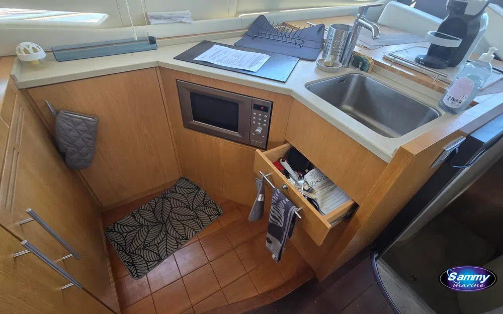 slider 28 Rodman Muse 44