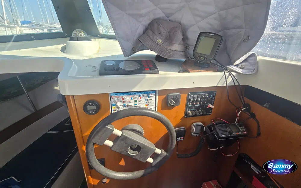slider 8 Beneteau Antares 605