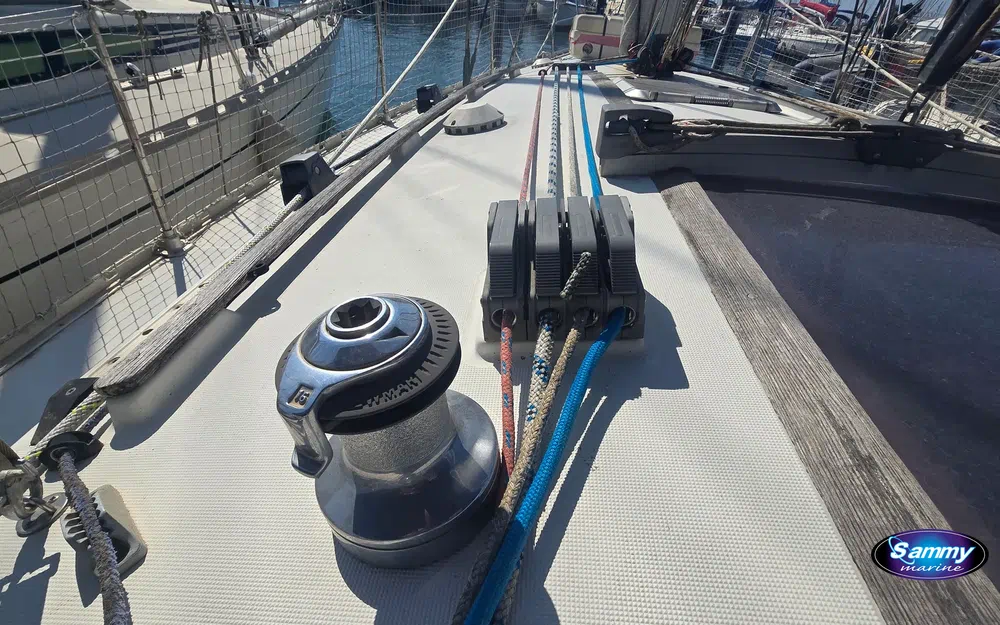 slider 11 Jeanneau Sun Odyssey 33