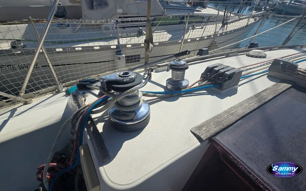 slider 10 Jeanneau Sun Odyssey 33