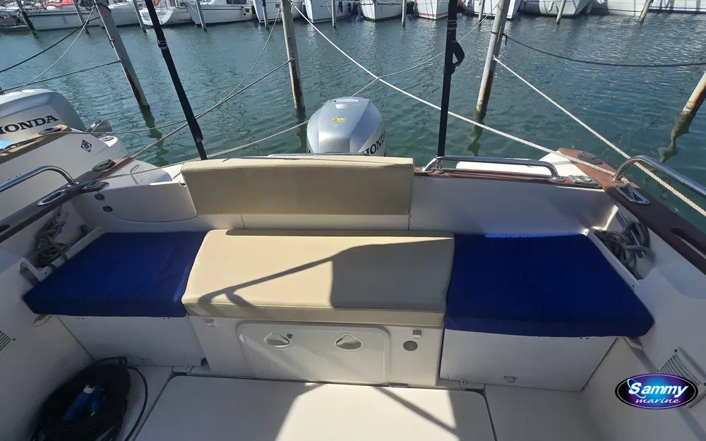 slider 11 Jeanneau Merry Fisher 725