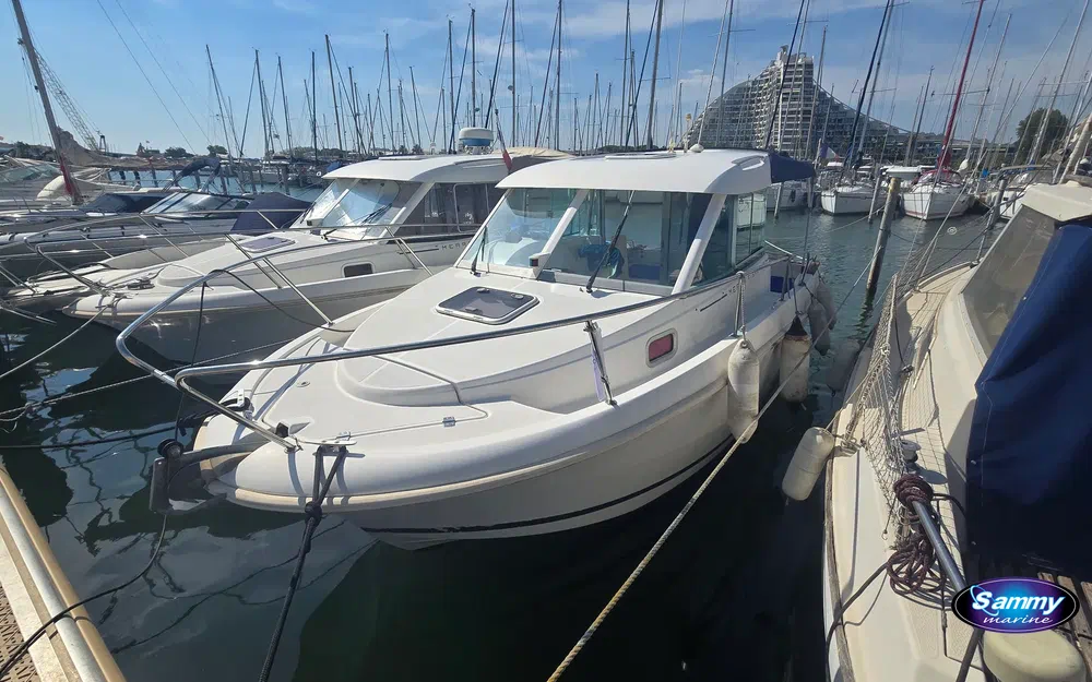slider 1 Jeanneau Merry Fisher 725