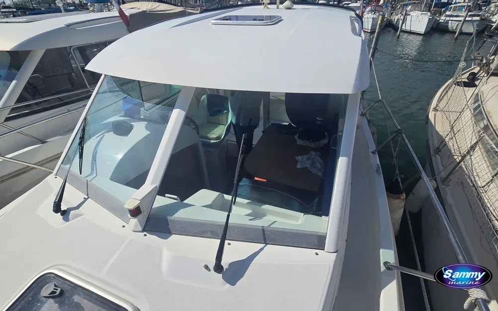 slider 6 Jeanneau Merry Fisher 725