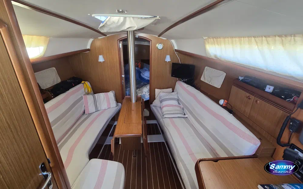 slider 21 Jeanneau Sun Odyssey 32.1