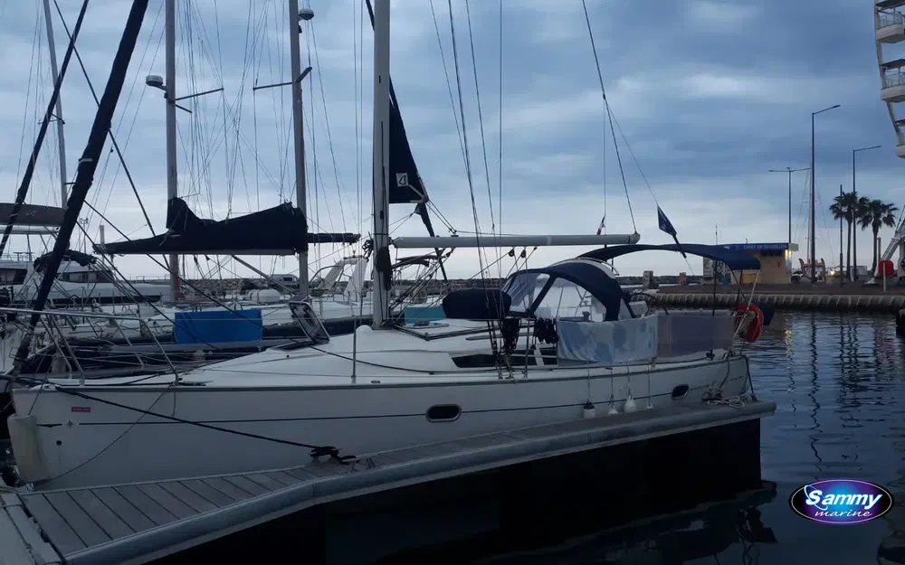 slider 1 Jeanneau Sun Odyssey 32.1