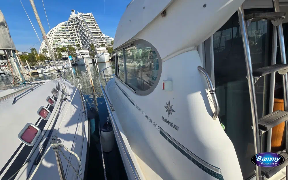 slider 16 Jeanneau Merry Fisher 805