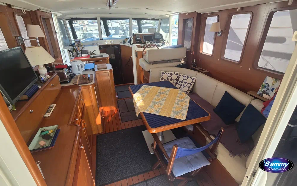 slider 7 Beneteau Swift Trawler 42