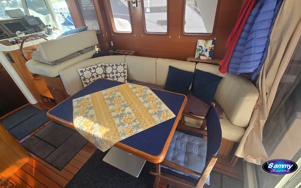 slider 8 Beneteau Swift Trawler 42