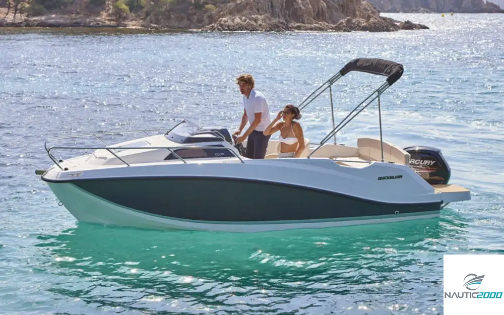 slider 1 Quicksilver Activ 555 Cabin