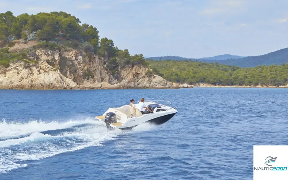 slider 3 Quicksilver Activ 555 Cabin