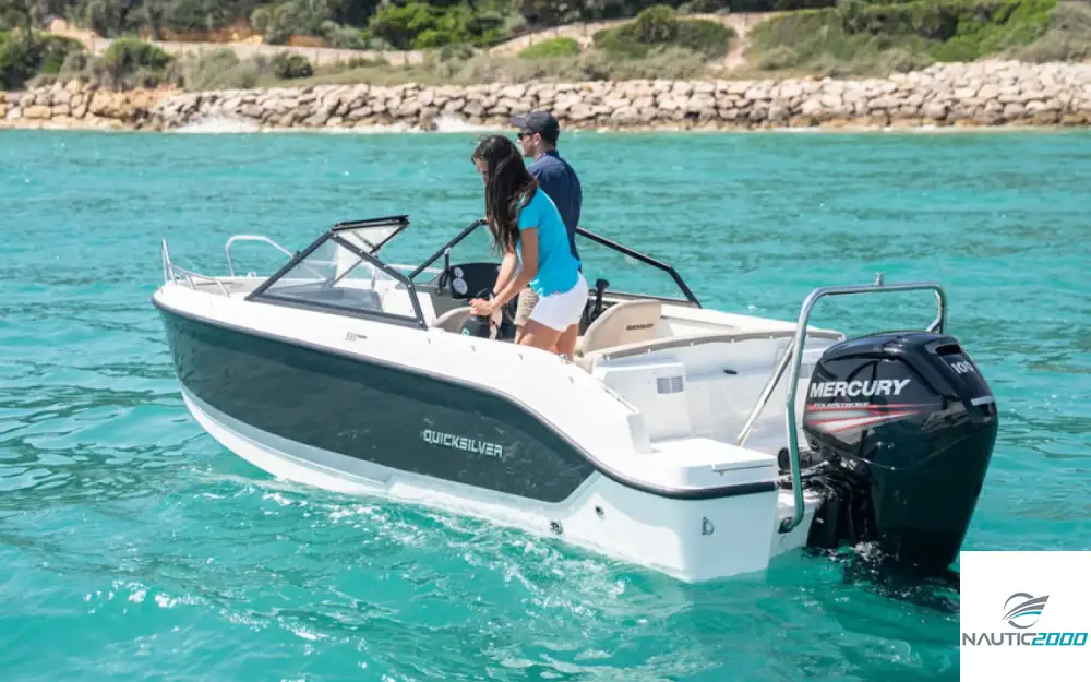 slider 2 Quicksilver Activ 555 Bowrider
