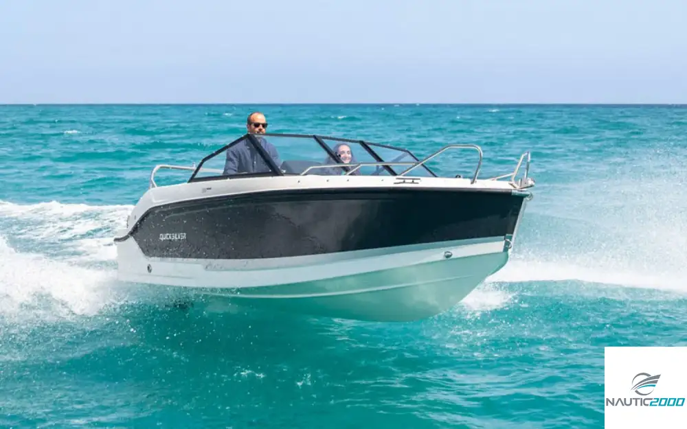 slider 7 Quicksilver Activ 555 Bowrider