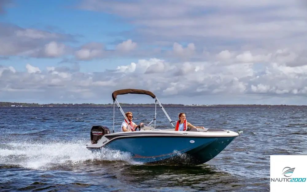 slider 0 Bayliner Element M15
