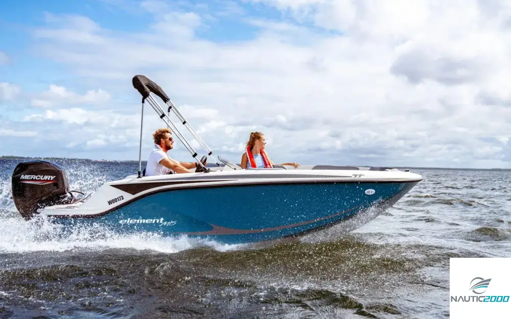slider 4 Bayliner Element M15