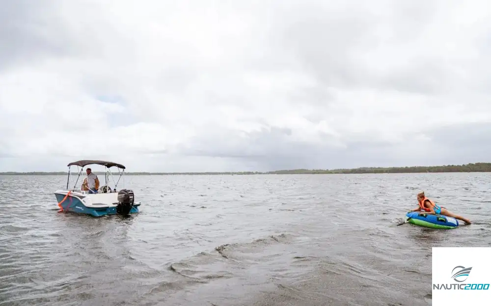 slider 8 Bayliner Element M15