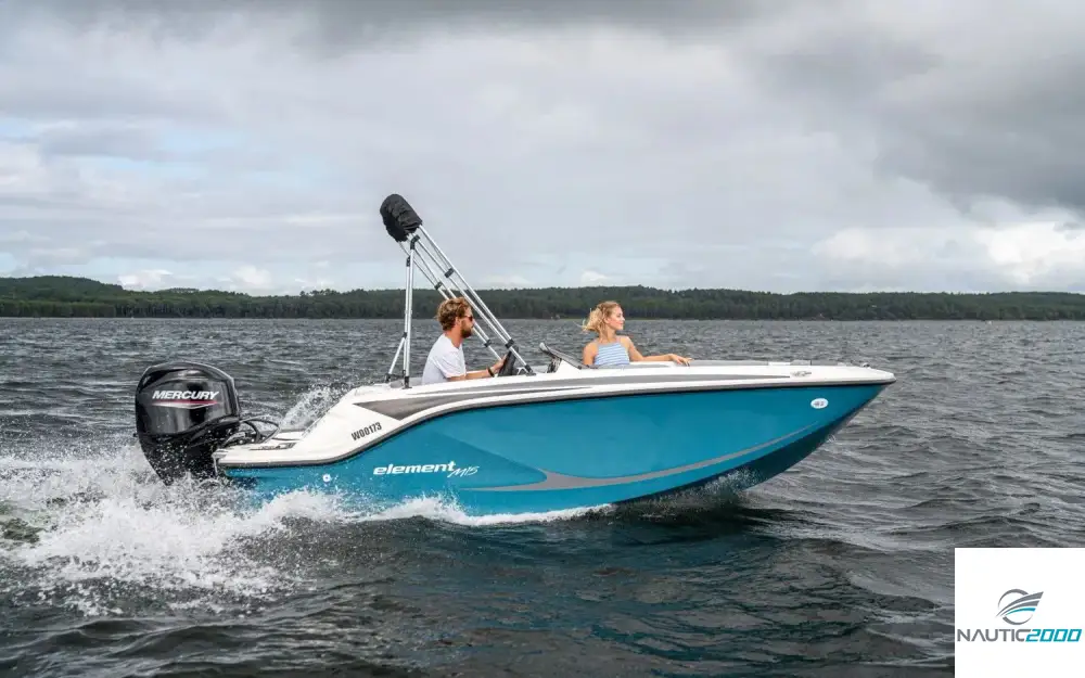 slider 1 Bayliner Element M15
