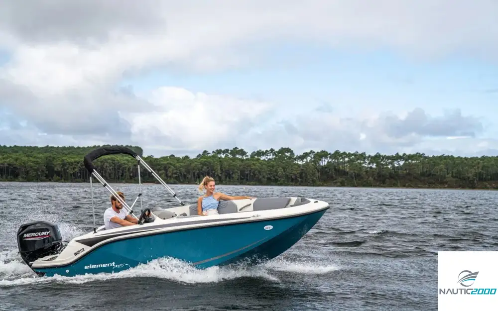 slider 2 Bayliner Element M15