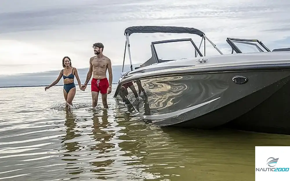 slider 11 Bayliner Element M17
