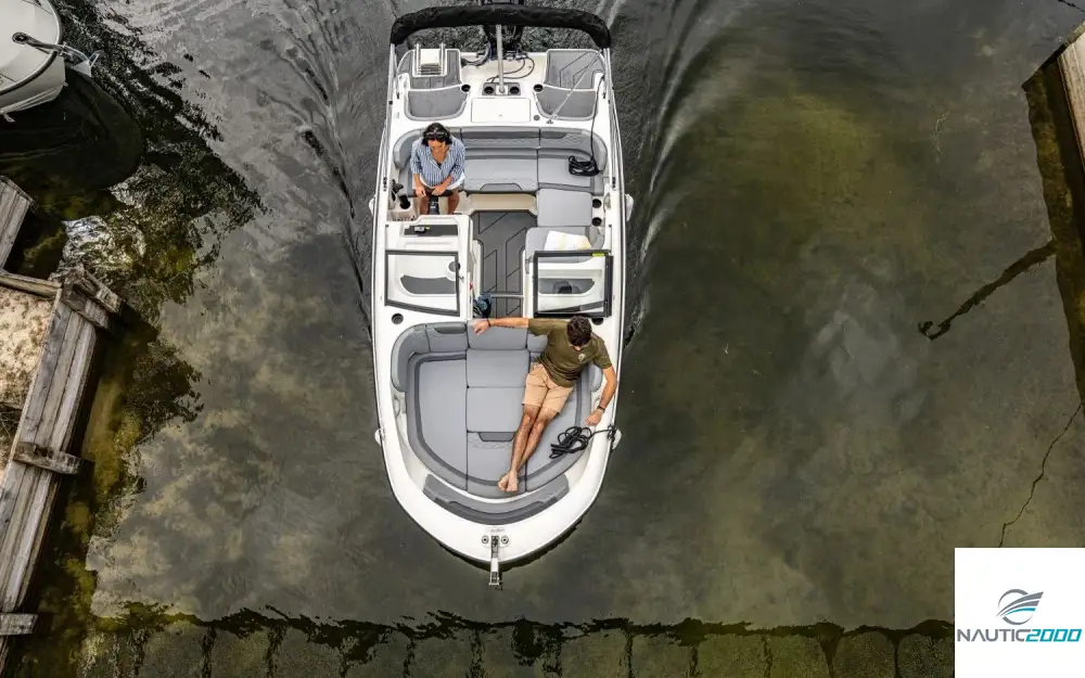 slider 6 Bayliner Element M17