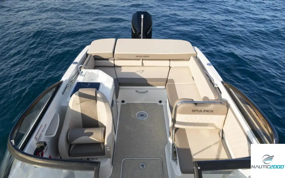 slider 10 Bayliner VR6 Cuddy