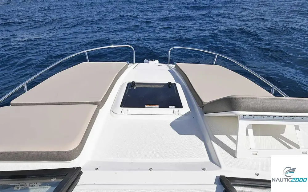 slider 4 Bayliner VR6 Cuddy