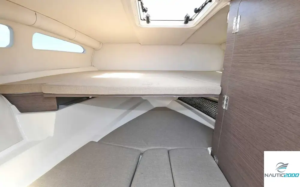 slider 5 Bayliner VR6 Cuddy