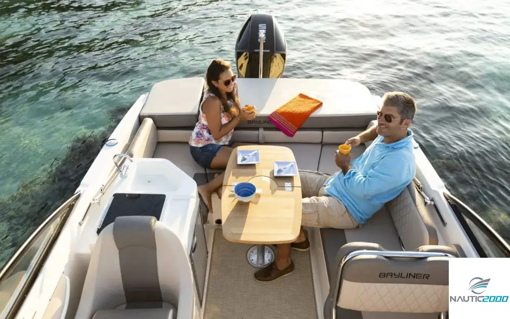 slider 8 Bayliner VR6 Cuddy