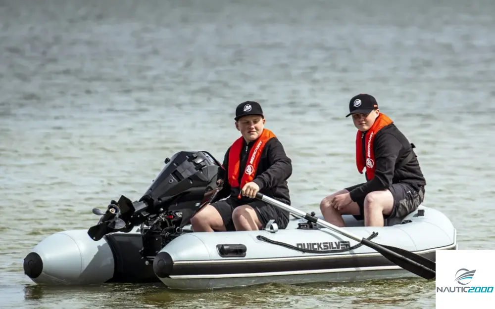 slider 2 Fourstroke 15 CV EFI