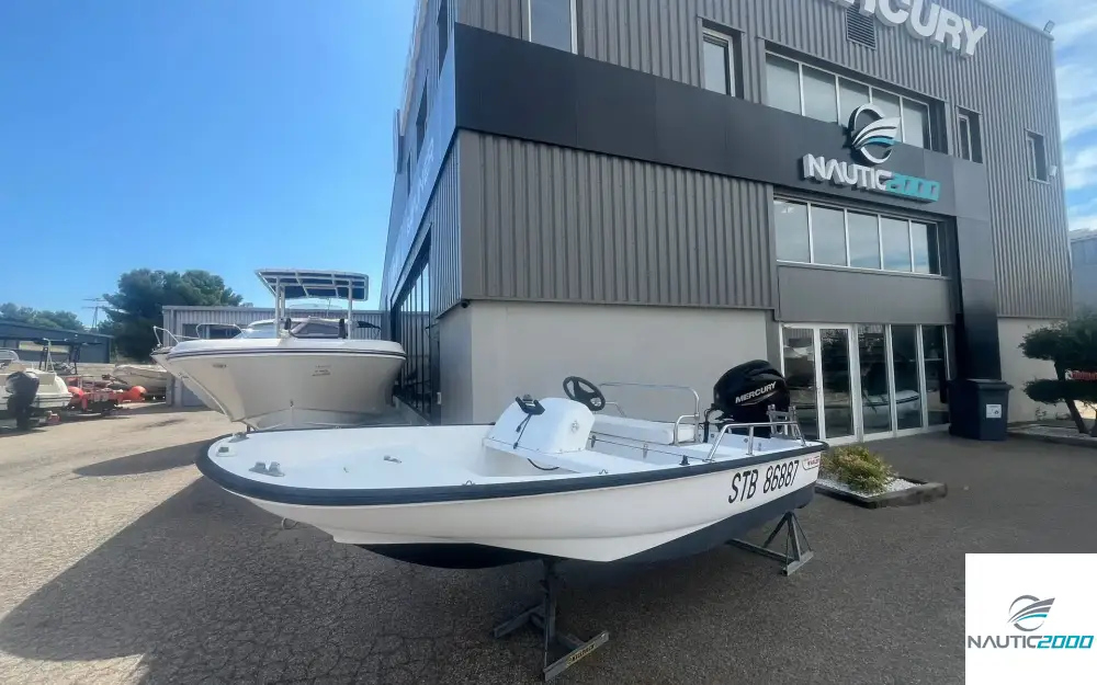 slider 1 Boston Whaler  13 Sport