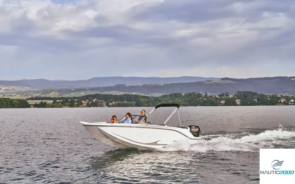 slider 1 Bayliner Element M19
