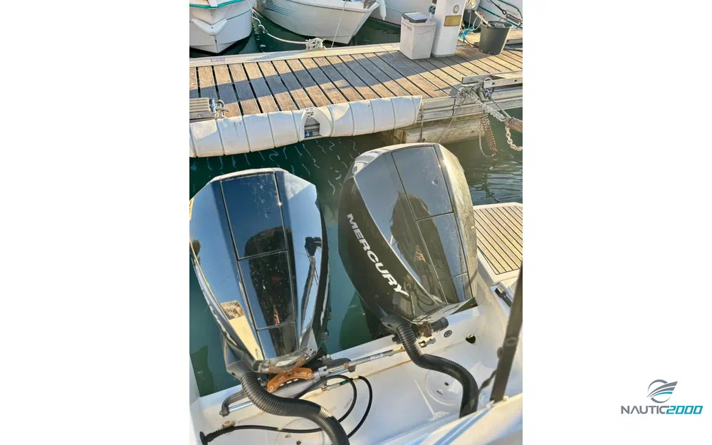 slider 1 Mercury 225