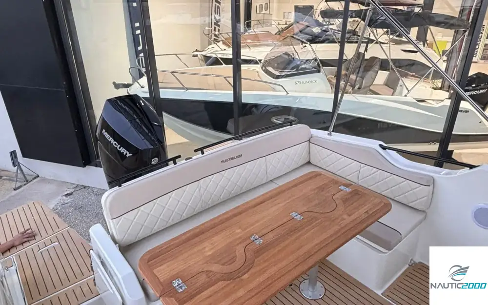 slider 6 Quicksilver Activ 875 Sundeck