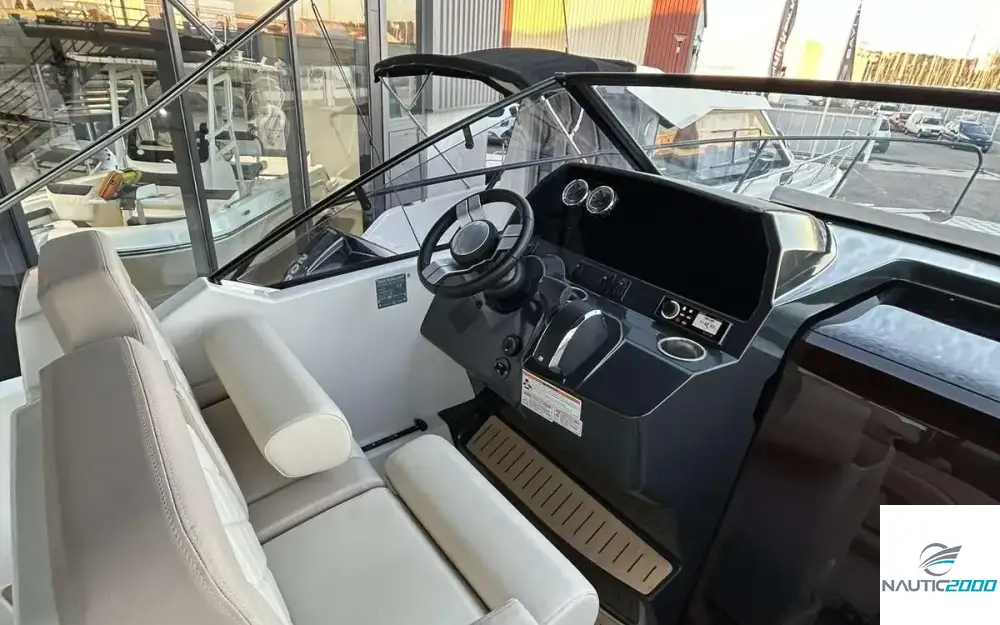slider 9 Quicksilver Activ 875 Sundeck