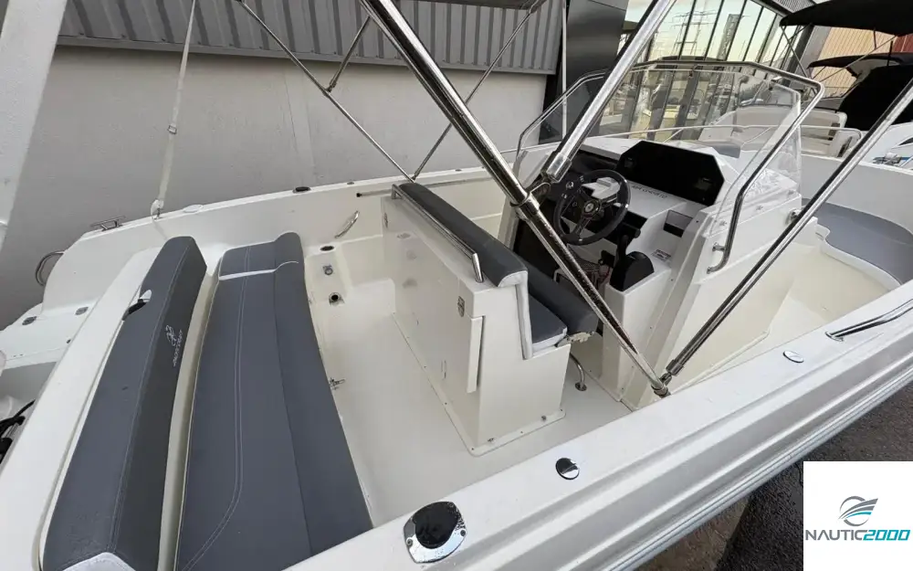 slider 6 Pacific Craft  670 Open Trendy