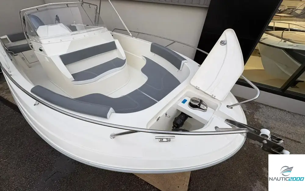 slider 4 Pacific Craft  670 Open Trendy
