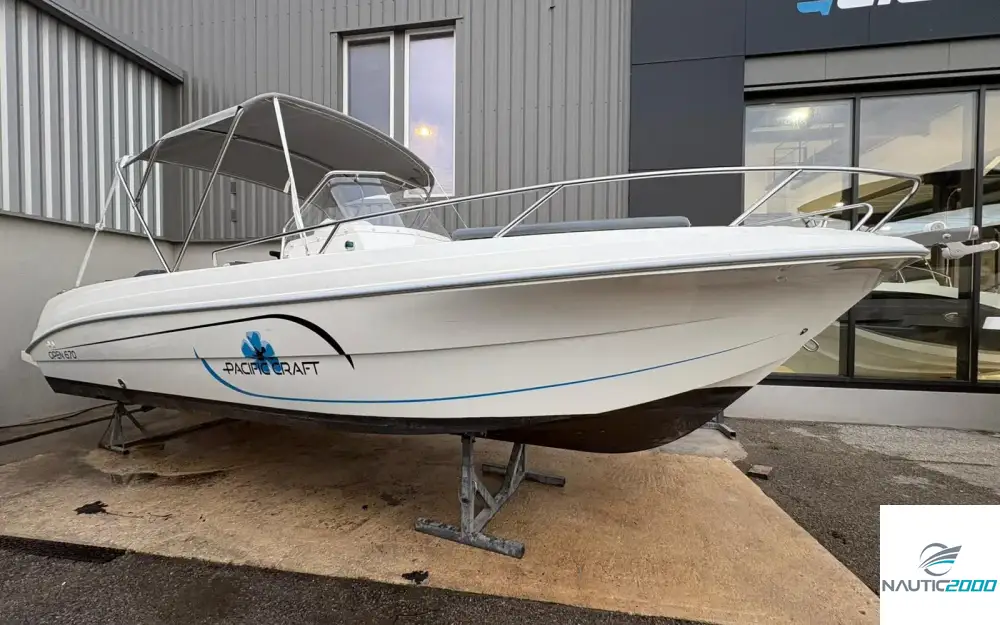 slider 1 Pacific Craft  670 Open Trendy
