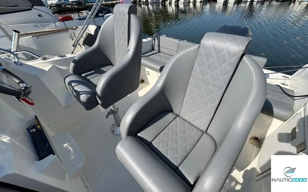 slider 6 Pacific Craft  700 SC