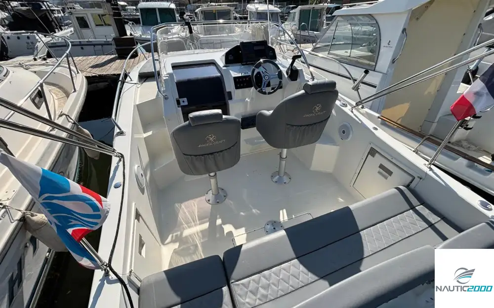 slider 9 Pacific Craft  700 SC