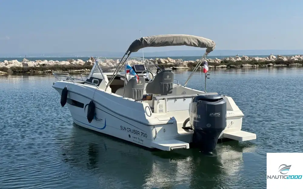 slider 3 Pacific Craft  700 SC