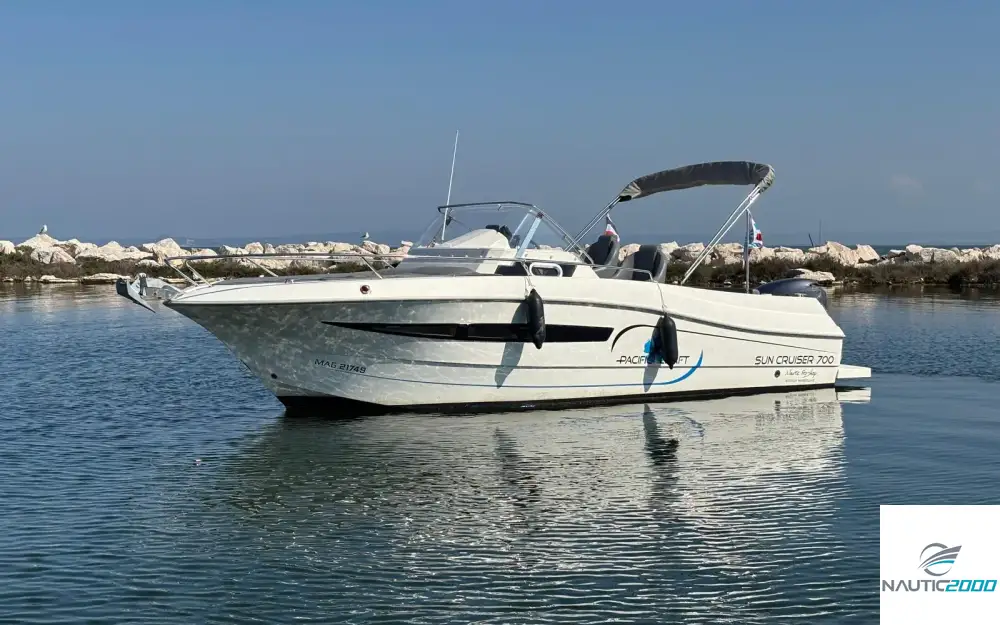 slider 0 Pacific Craft  700 SC