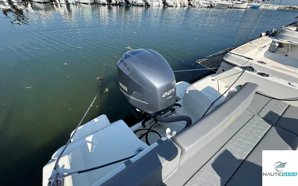 slider 10 Pacific Craft  700 SC