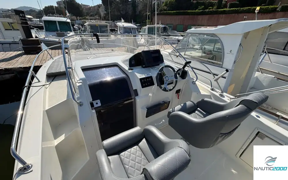 slider 8 Pacific Craft  700 SC