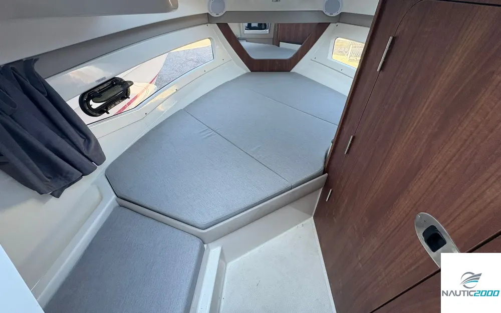 slider 6 Quicksilver Activ 755 Cruiser