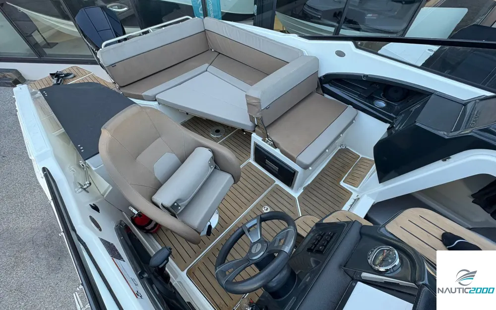 slider 3 Quicksilver Activ 755 Cruiser