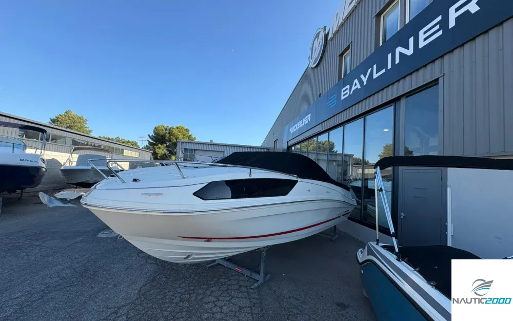 slider 1 Bayliner VR6 Cuddy
