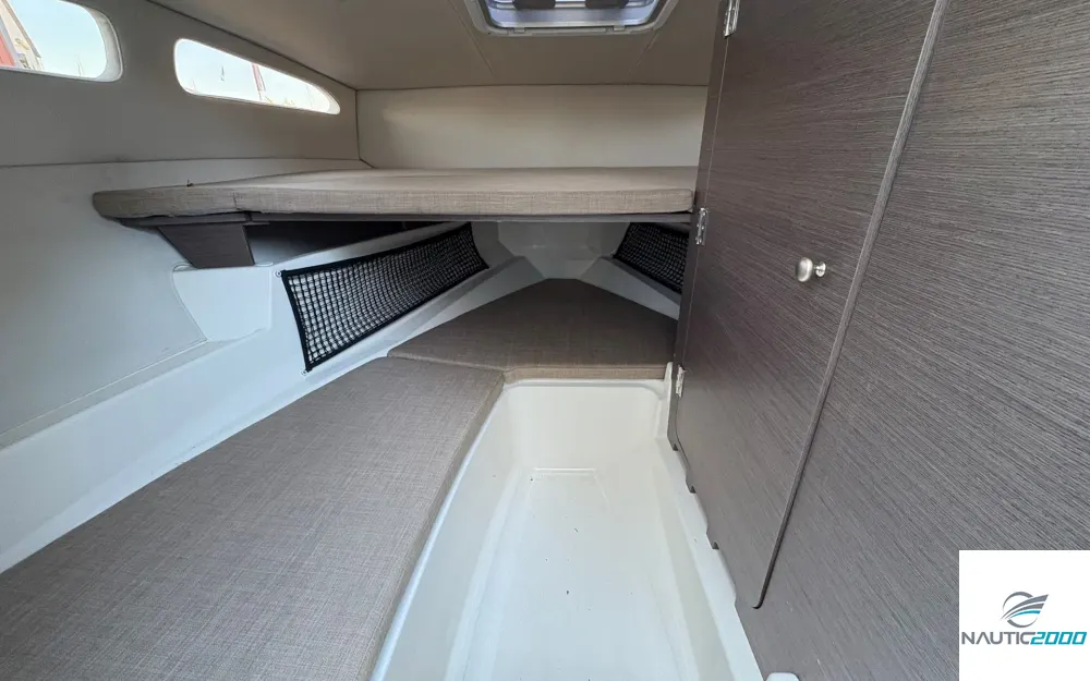 slider 8 Bayliner VR6 Cuddy