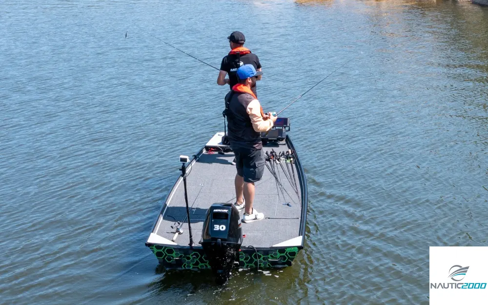 slider 2 Fourstroke 30 CV EFI
