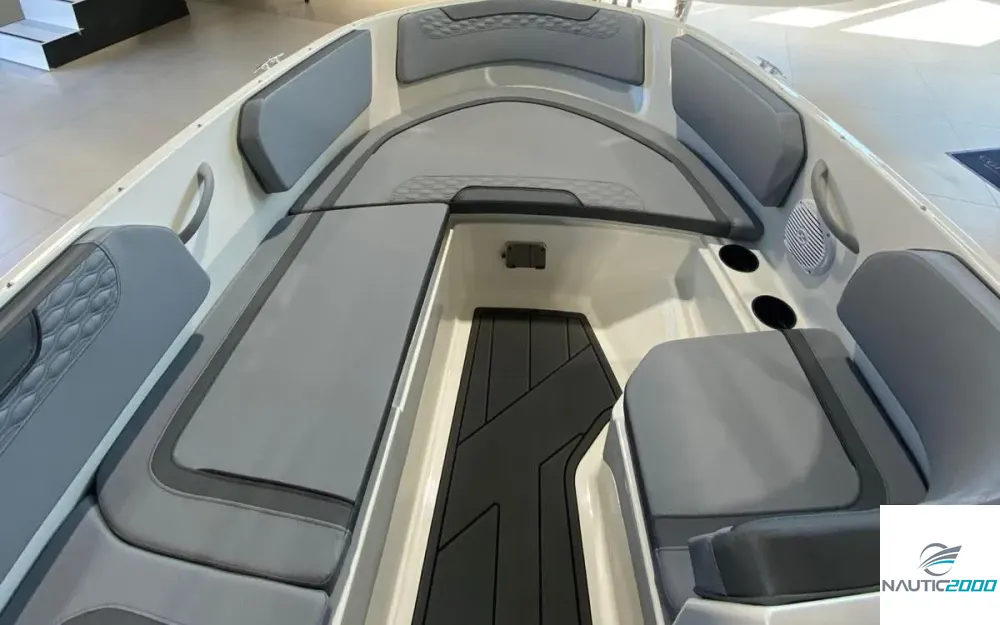 slider 12 Bayliner Element M15