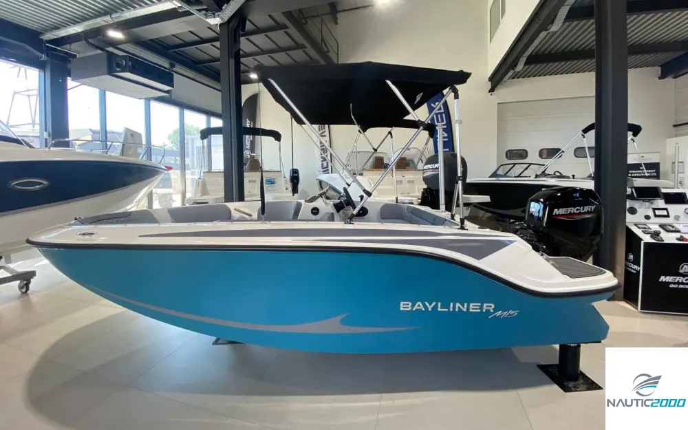 slider 2 Bayliner Element M15