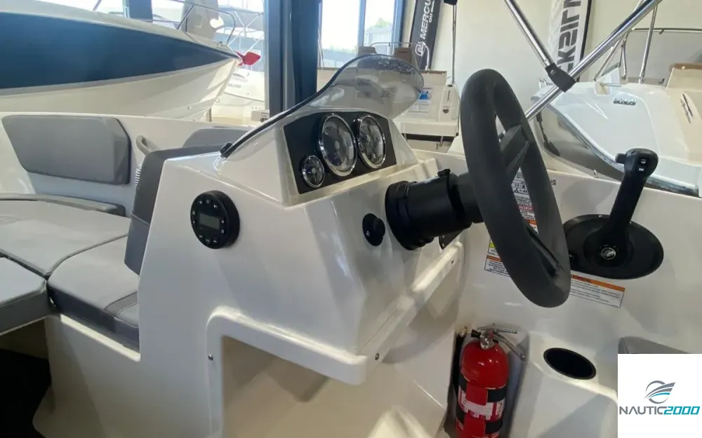 slider 6 Bayliner Element M15